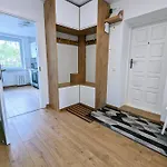 Lovely 2-bedroom Flat In The Heart Of