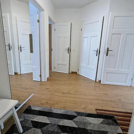 Lovely 2-bedroom Flat In The Heart Of Apartamento Druskininkai