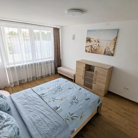 Lovely 2-bedroom Flat In The Heart Of