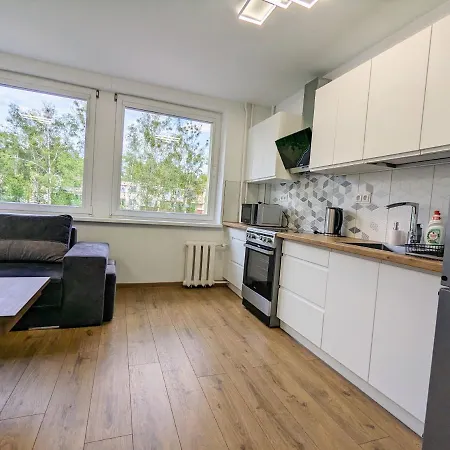 Lovely 2-bedroom Flat In The Heart Of Apartament