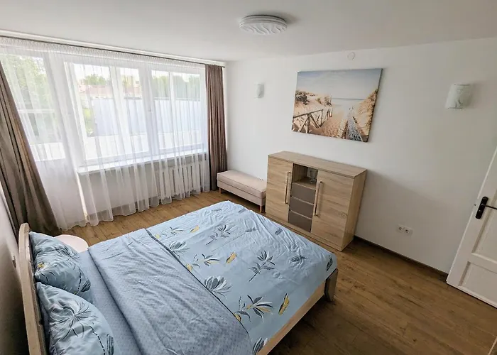 Lovely 2-bedroom Flat In The Heart Of